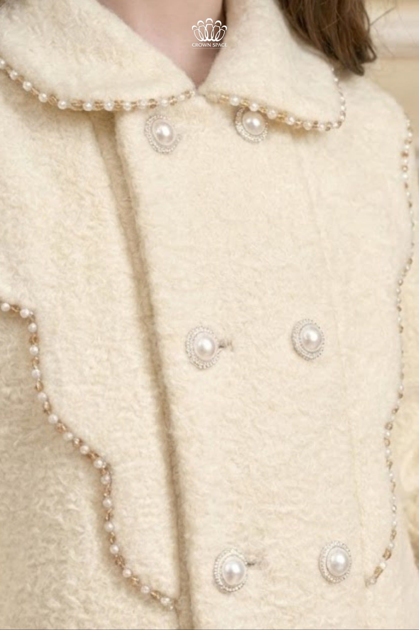  Áo Khoác Dạ Lông Thỏ Màu Kem Viền Đính Kết Hạt Pha Lê | Crown Space CKGL63517071 