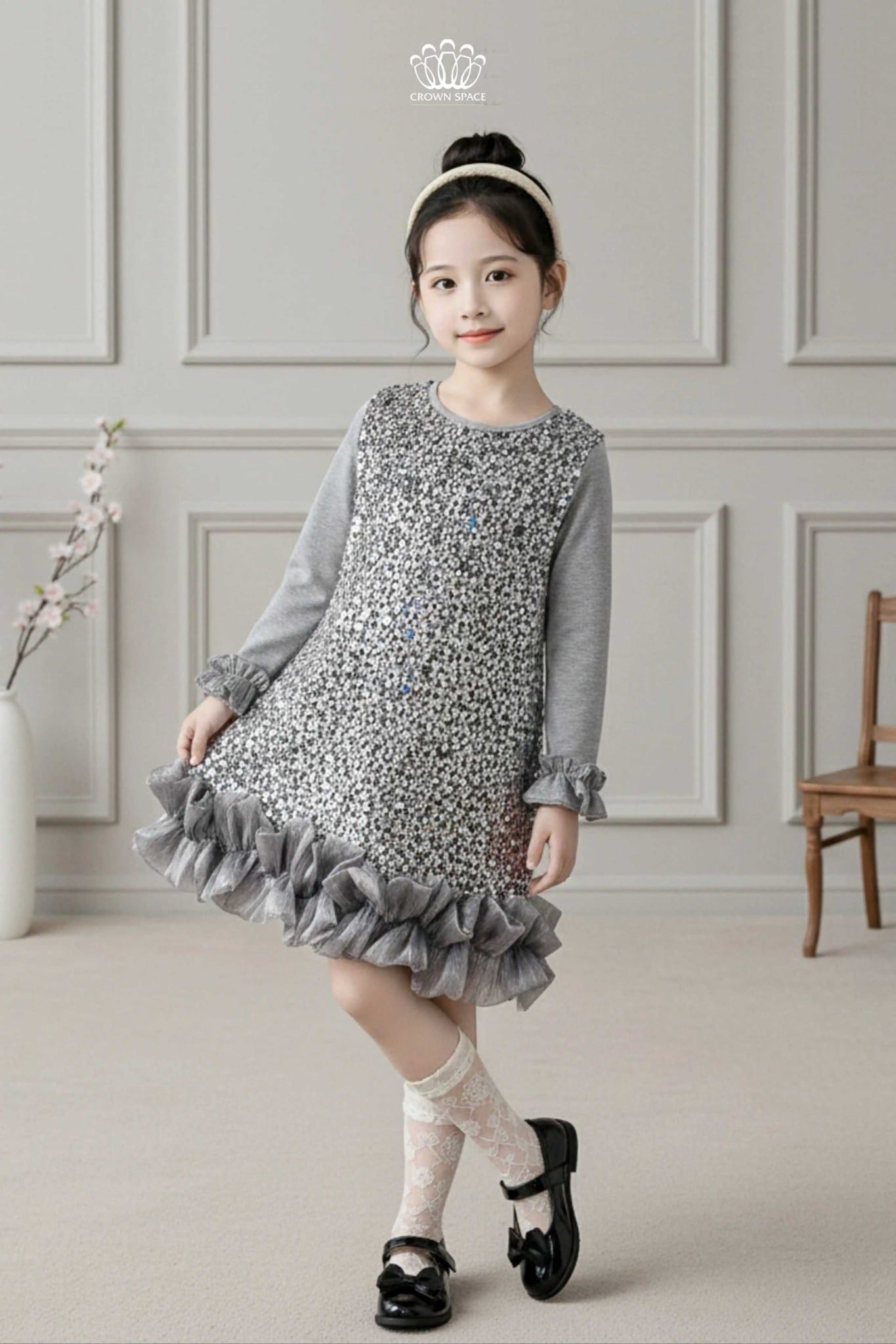  Váy Thiết Kế Kim Sa Xám Bạc Lộng Lẫy, Phối Gấu Voan Xếp Tầng | Crown Space CKGL6851603 