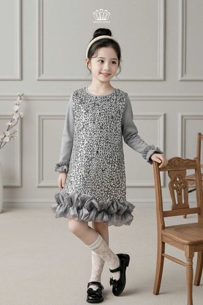  Váy Thiết Kế Kim Sa Xám Bạc Lộng Lẫy, Phối Gấu Voan Xếp Tầng | Crown Space CKGL6851603 