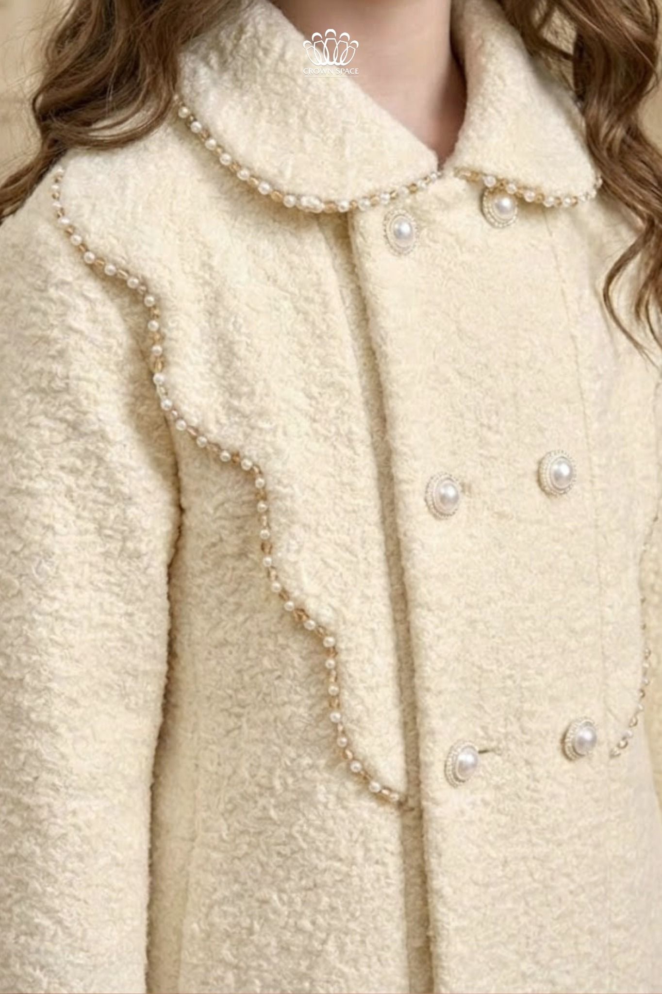  Áo Khoác Dạ Lông Thỏ Màu Kem Viền Đính Kết Hạt Pha Lê | Crown Space CKGL63517071 