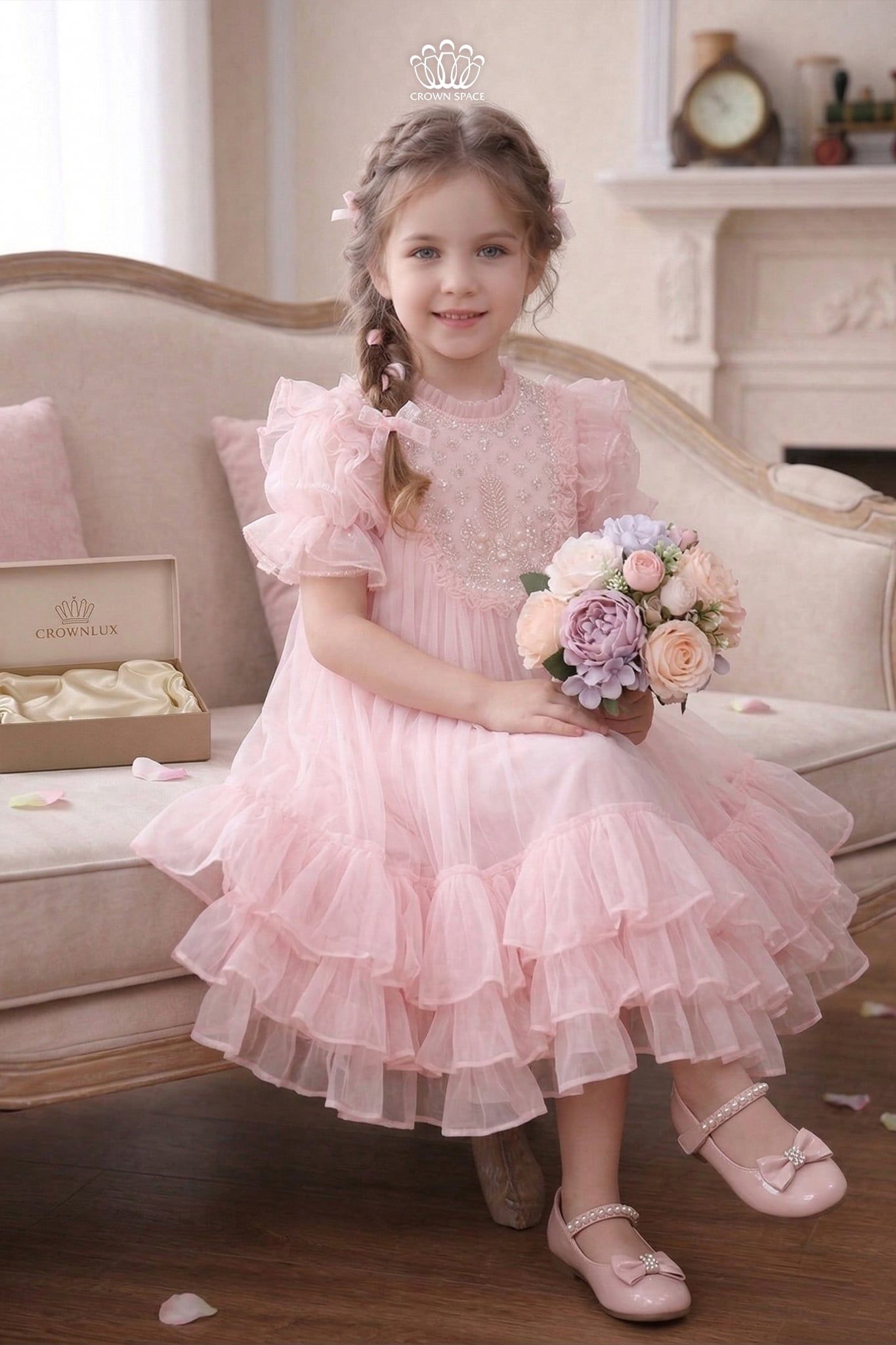  Váy Bé Gái Tulle Tay Bồng Đính Kết Ngọc Trai Lộng Lẫy – Crown Space CKGS3860505 