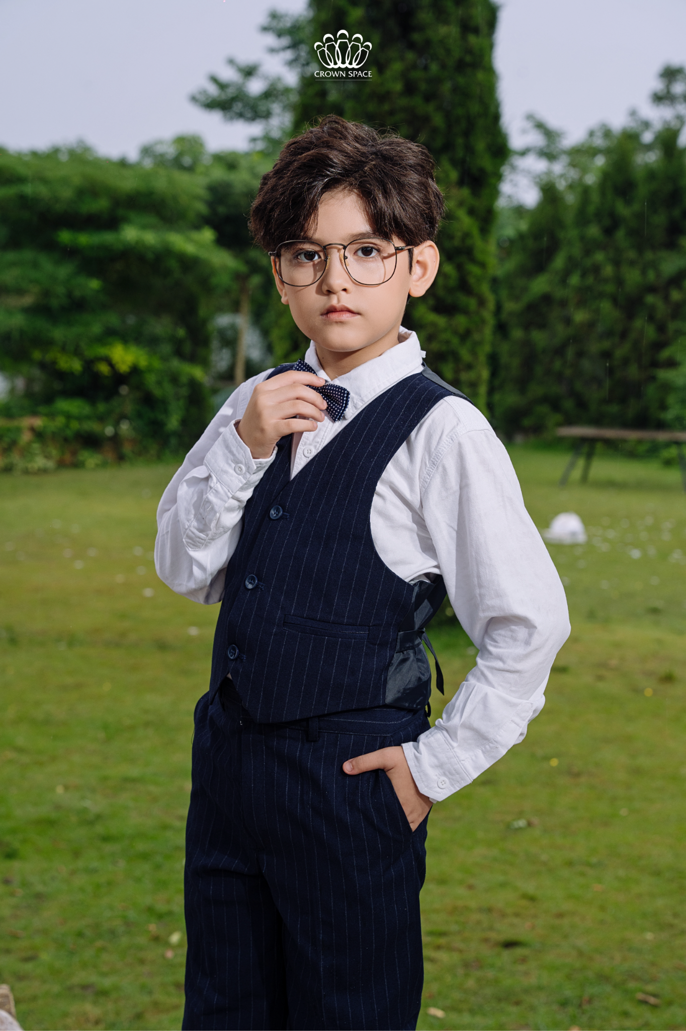  Bộ Vest Bé Trai Xanh Navy Gồm Áo Vest, Áo Gile, Quần Âu Phong Cách Hoàng Gia Crown Space CKBL6951402 