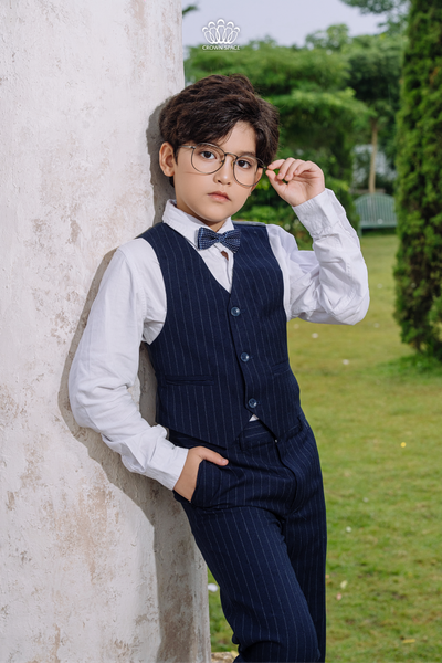  Bộ Vest Bé Trai Xanh Navy Gồm Áo Vest, Áo Gile, Quần Âu Phong Cách Hoàng Gia Crown Space CKBL6951402 