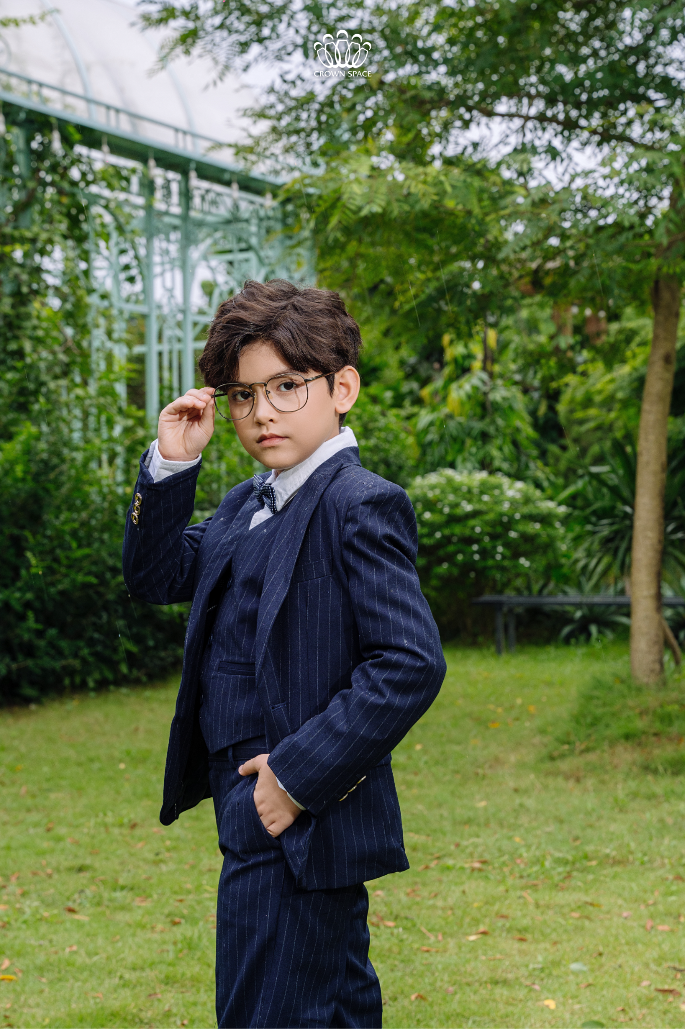  Bộ Vest Bé Trai Xanh Navy Gồm Áo Vest, Áo Gile, Quần Âu Phong Cách Hoàng Gia Crown Space CKBL6951402 