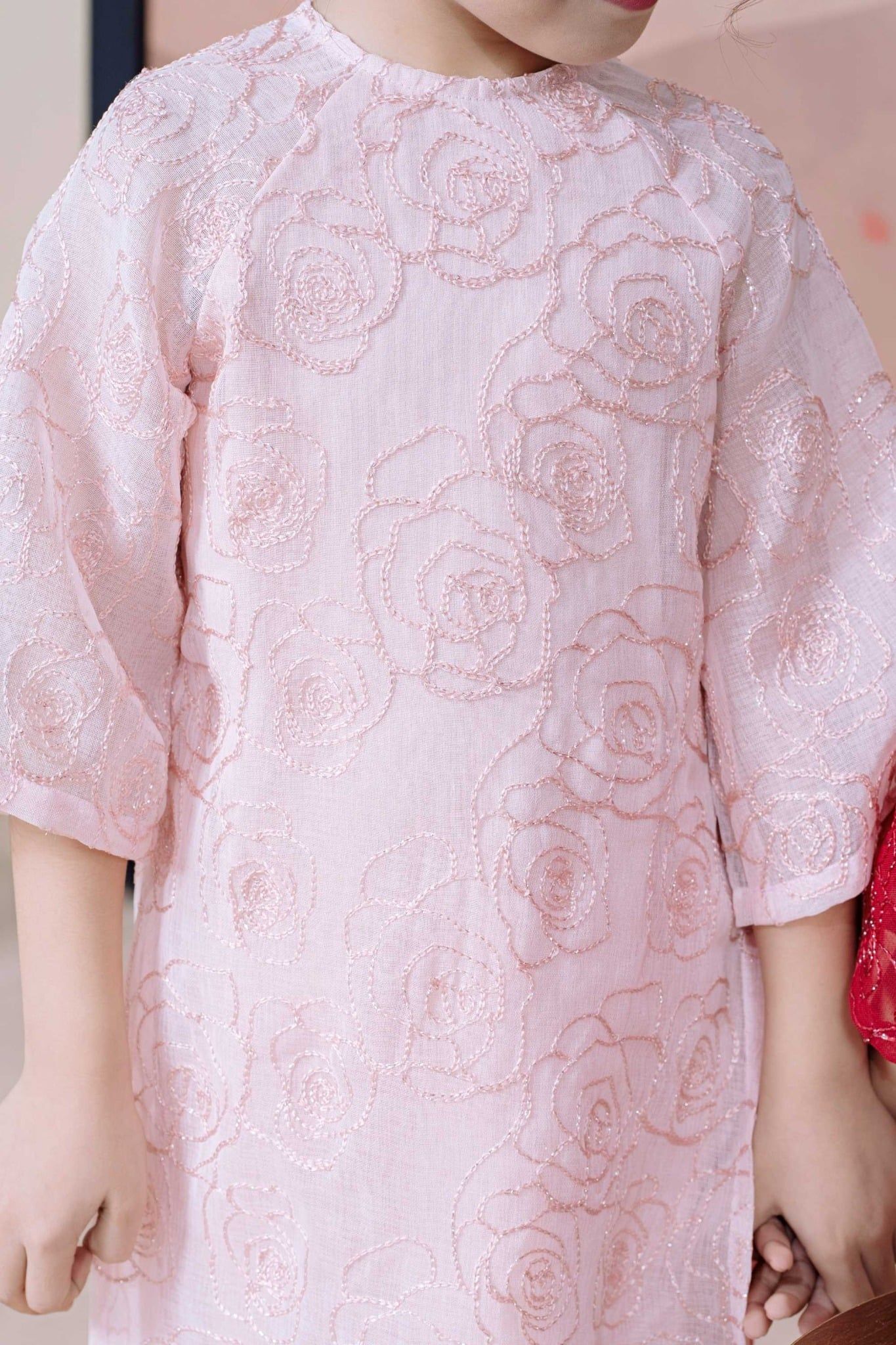  Áo Dài Tơ Bé Gái Màu Hồng, Ngọt Ngào, Thanh Lịch | Crown Space CKGL9942101/CKGL9942102 