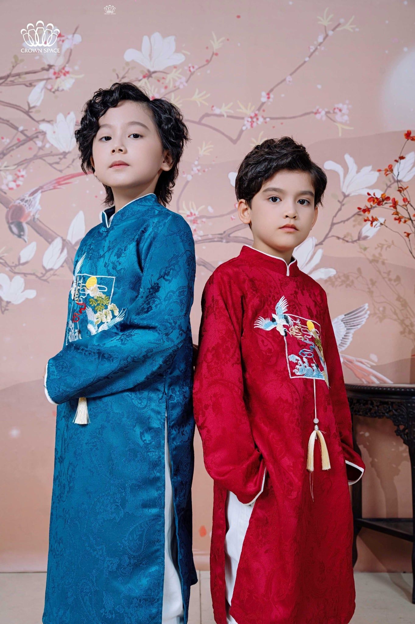 Áo Dài Cách Tân Bé Trai Vải Gấm Thêu Hạc Phú Quý | Crown Space CKBL9942001 