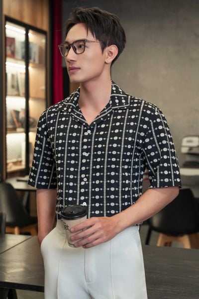 Sơ mi Ngắn Tay CT25 đen họa tiết Adam Store - SNC033