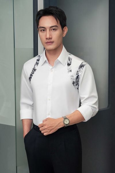 Sơ mi trắng họa tiết vai áo - SMC183