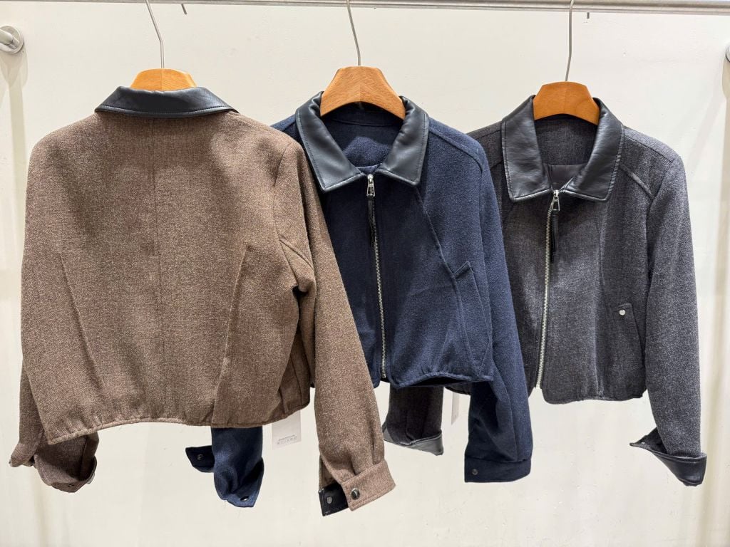 QCC3016 KHOÁC DẠ CỔ DA KHÓA KÉO (NÂU)