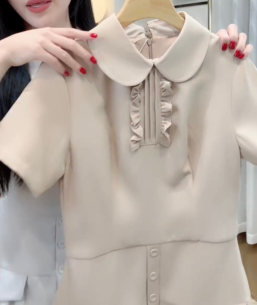 OAK0125 ĐẦM DÀI CỔ SEN PHỐI BÈO (NÂU)