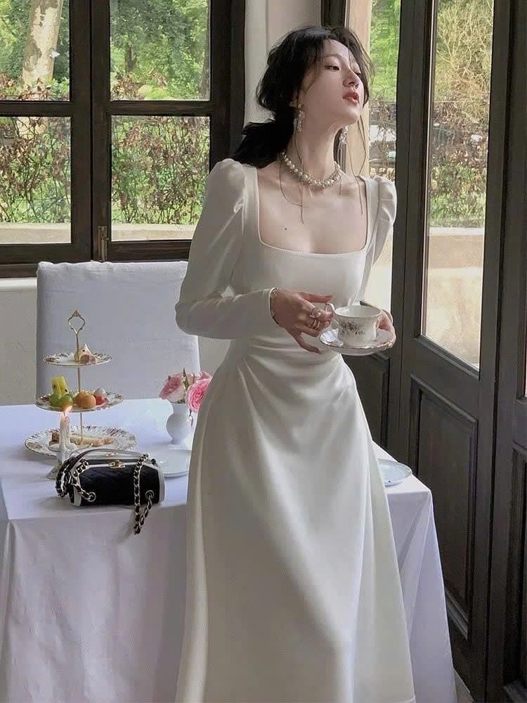 VGU1618 ĐẦM TAY DÀI TK NHÚNG EO (TRẮNG)