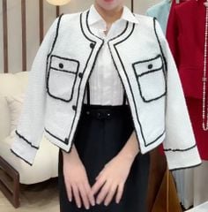 QCC0144-Áo dạ phối viền nhung nút bọc (trắng)