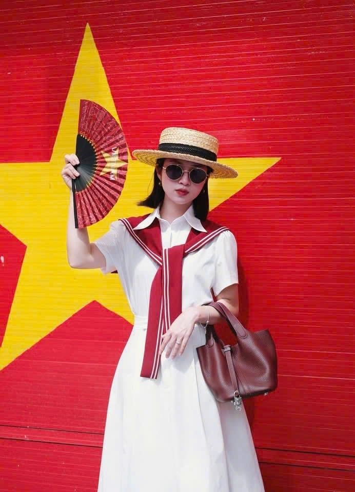 VGU1063 SET SƠMI CHÂN VÁY DÀI TRẮNG (KÈM CHOÀNG)