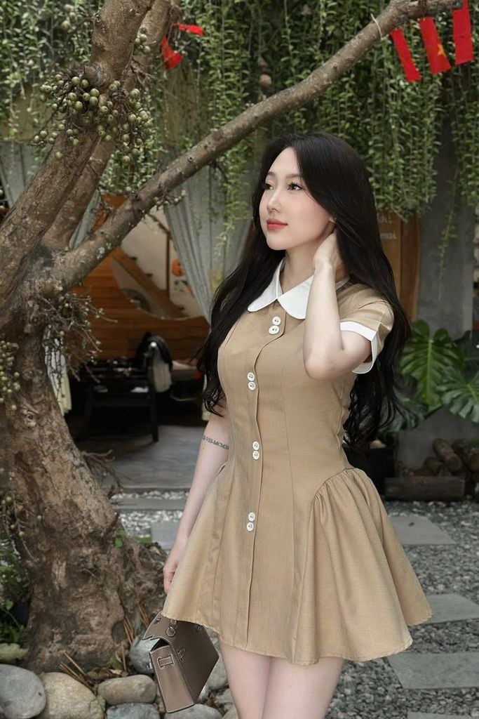 SKY9007 ĐẦM SƠ MI ĐÍNH NÚT (NÂU)