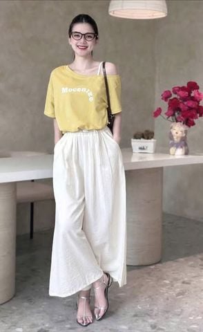 KS0944 - SET ÁO THUN VÀNG PHỐI DÂY VAI + QUẦN DÀI TRẮNG (KÈM NỊT)