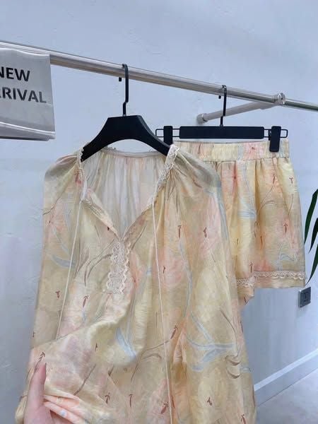 TB8559 - SET ÁO KIỂU HOA + QUẦN NGẮN