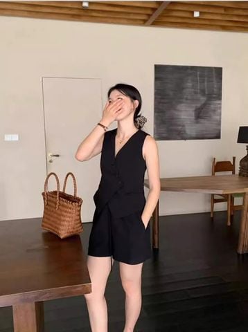 KS0940 - SET ÁO GILE PHỐI NÚT XÉO + QUẦN SHORT ĐEN