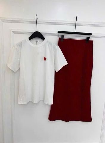 VGU0868 - SET ÁO THUN TRẮNG TIM + C.VÁY DÀI MÀU ĐỎ