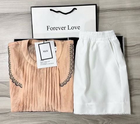 VGU0648 - SET ÁO TAY LỞ + QUẦN SHORT TRẮNG