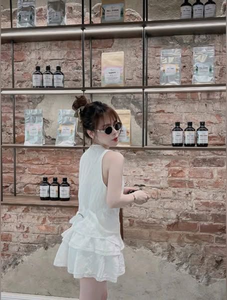 VGU0649 - SET ÁO GILE PHỐI NÚT ĐEN + CVÁY TẦNG TRẮNG