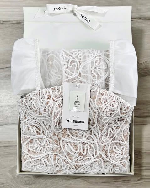 VGU0735 - ĐẦM REN CỔ VUÔNG CAO CẤP