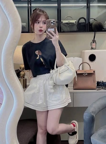 TB8704 - SET ÁO THUN IN CÔ GÁI X.ĐEN + QUẦN SHORT