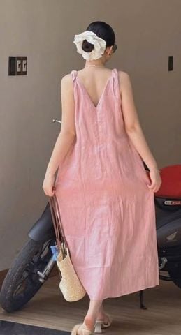 VGU0834 - ĐẦM SUÔNG DÀI XOẮN VAI THÊU HOA