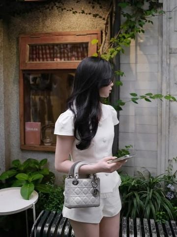 TQ1828 - SET ÁO KIỂU PHỐI REN+ QUẦN NGẮN (KEM)