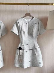 KS1067 - ĐẦM NGẮN THÊU NƠ (KÈM DÂY CỘT)