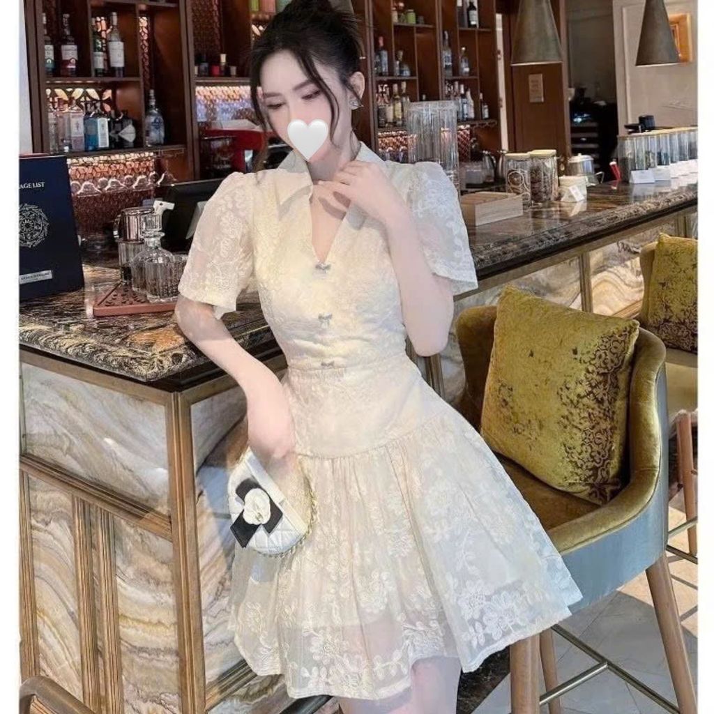 KS1063 - ĐẦM NGẮN THÊU PHỐI CỔ SƠ MI TRẮNG (KÈM TAG NƠ)