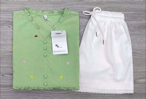 KS1091 - SET ÁO TAY LỞ CỔ V XANH LÁ + QUẦN SHORT TRẮNG