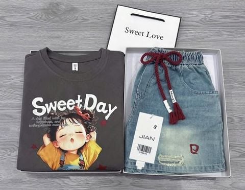 TB8815 - SET ÁO THUN XÁM IN BÉ GÁI SWEETDAY + QUẦN SHORT JEAN