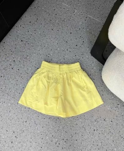 VGU1027 - QUẦN SHORT - MÀU VÀNG (QUẦN LẺ)