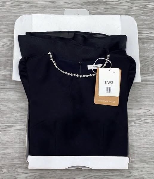 KS1125 - ĐẦM XÒE NGẮN CỔ ĐÍNH ĐÁ (ĐEN)