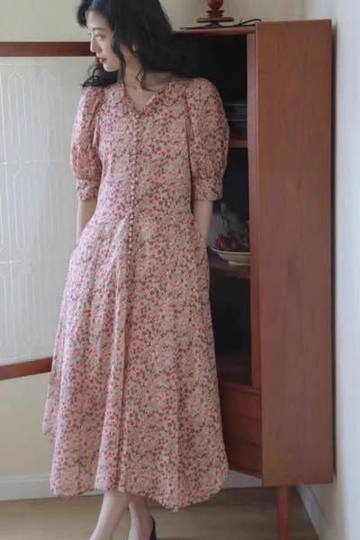 VGU1044 - ĐẦM DÀI SUÔNG HOA NHÍ PHỐI NÚT