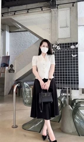 KS1167 - SET ÁO KIỂU PHỐI NÚT KEM + CHÂN VÁY DÀI ĐEN