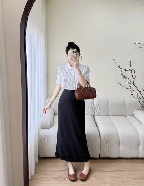 KS1161 - SET ÁO TRẮNG THÊU HOA + CHÂN VÁY DÀI PHỐI BÈO ĐEN