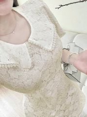 TQ4509 - ĐẦM REN NGẮN CỔ SEN (KEM)