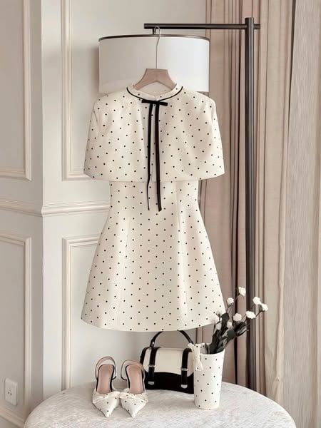 TQ4499 - ĐẦM SÁT NÁCH CHẤM BI (KÈM CHOÀNG)