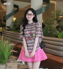 VGU1073 - SET ÁO THUN CÚN SỌC NÂU SWEET TEA + CHÂN VÁY NGẮN HỒNG