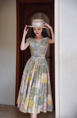 VGU1179 - ĐẦM DÀI XÒE CỔ TIM HỌA TIẾT MÀU (KÈM NỊT)