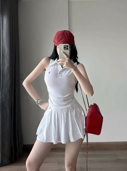 TQ4560 - SET THỂ THAO THÊU NGỰA + CHÂN VÁY XẾP LY (TRẮNG)