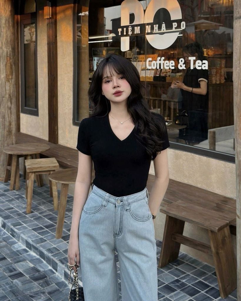 KS1240 - ÁO THUN BODY CỔ TIM - MÀU TRẮNG (ÁO LẺ)