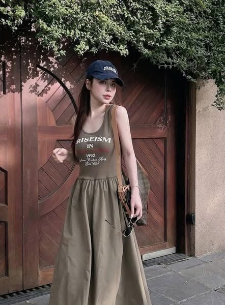 TQ4558 - ĐẦM 2 DÂY IN CHỮ PHỐI TÙNG (NÂU)