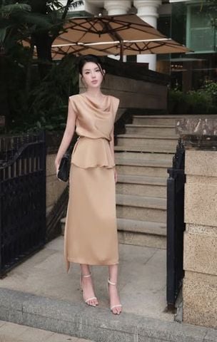 VGU1275 - SET ÁO CỔ ĐỔ + CHÂN VÁY DÀI NÂU (KÈM TAG)