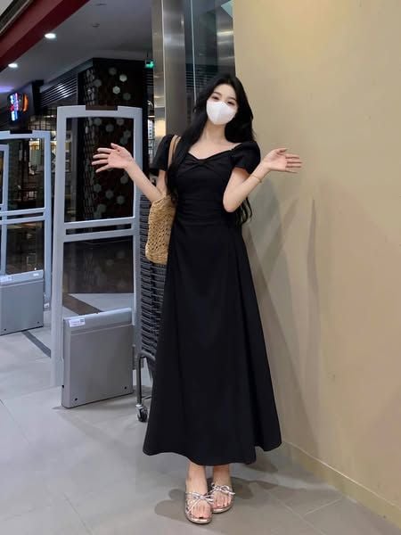 VGU1324 - ĐẦM DÀI PHỐI NGỰC - MÀU ĐEN