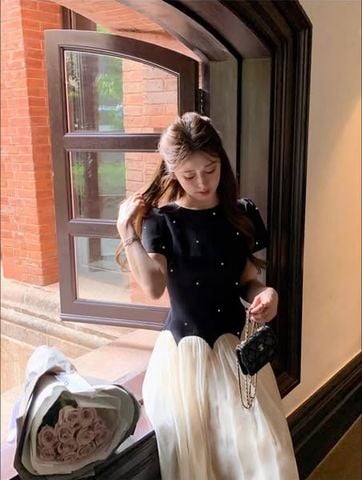 KS1256 - ĐẦM THIẾT KẾ ĐÍNH ĐÁ TÙNG XÒE - MÀU ĐEN