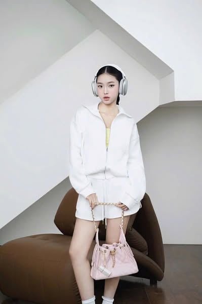 SKY9140 - SET THỂ THAO SỐ 24 - MÀU TRẮNG (KHÔNG KÈM ÁO TRONG)