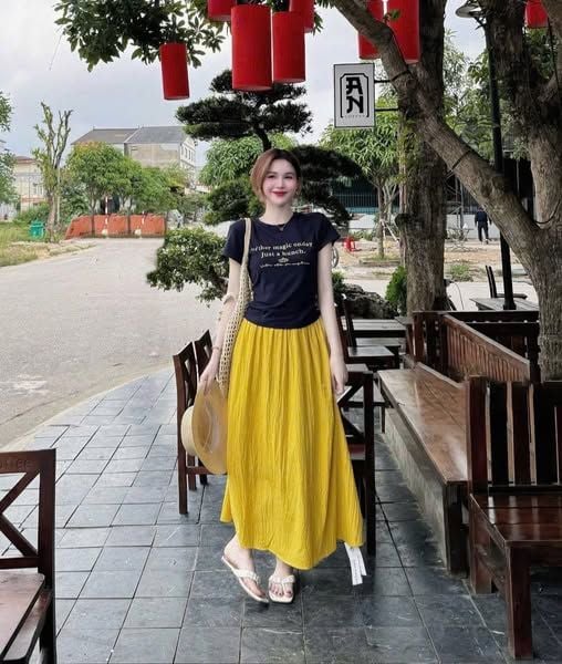 TB5848 - SET ÁO THUN XANH ĐEN + CHÂN VÁY DÀI VÀNG