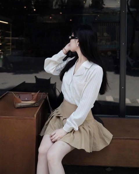 TQ4607 - SET ÁO SƠMI TAY DÀI SỌC + CHÂN VÁY XẾP LY NÂU